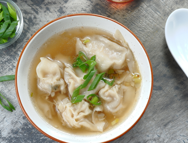 02. Wantan Suppe